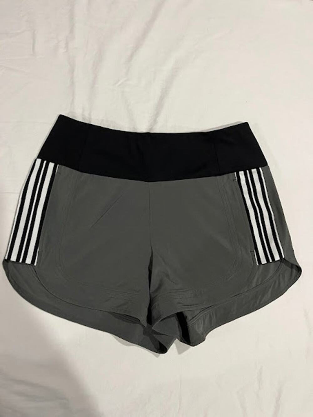 Athleta Ascender Shorts Gray Black White Side Stripe Size 6